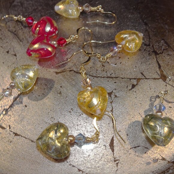 Hand-crafted drop earrings from Czech hearts in four stylish colors - Picture 6 of 12